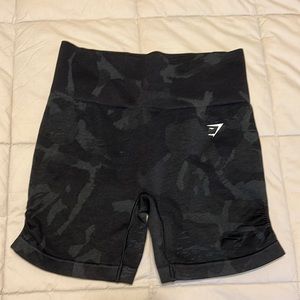 Gym shark shorts, size medium, black camo